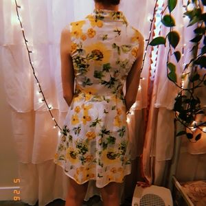 🌻Thrifted sunflower dress🥥